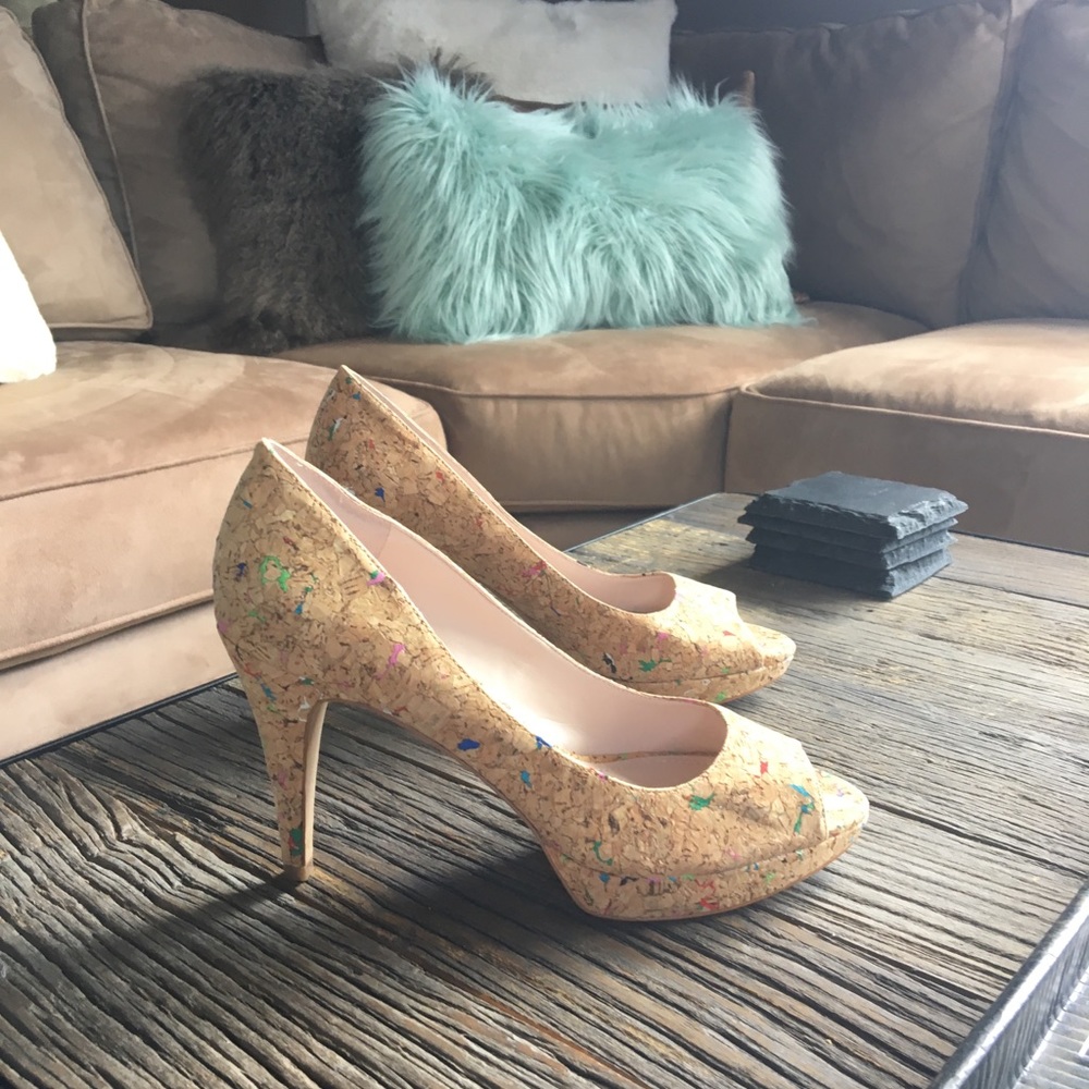 NWOB Vince Camuto cork peep toe pumps - Picture 3 of 5
